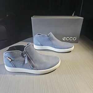 ECCO Soft 7 Low Bootie Side Zip Marine Blue Leather Sneaker Shoes Women's 35/4.5